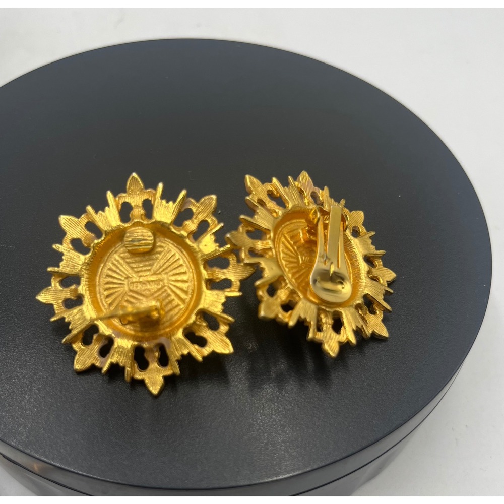 Ben-Amun Vintage Faux Pearl l fleur-de-lis Clip On Statement Earrings - Picture 8 of 14